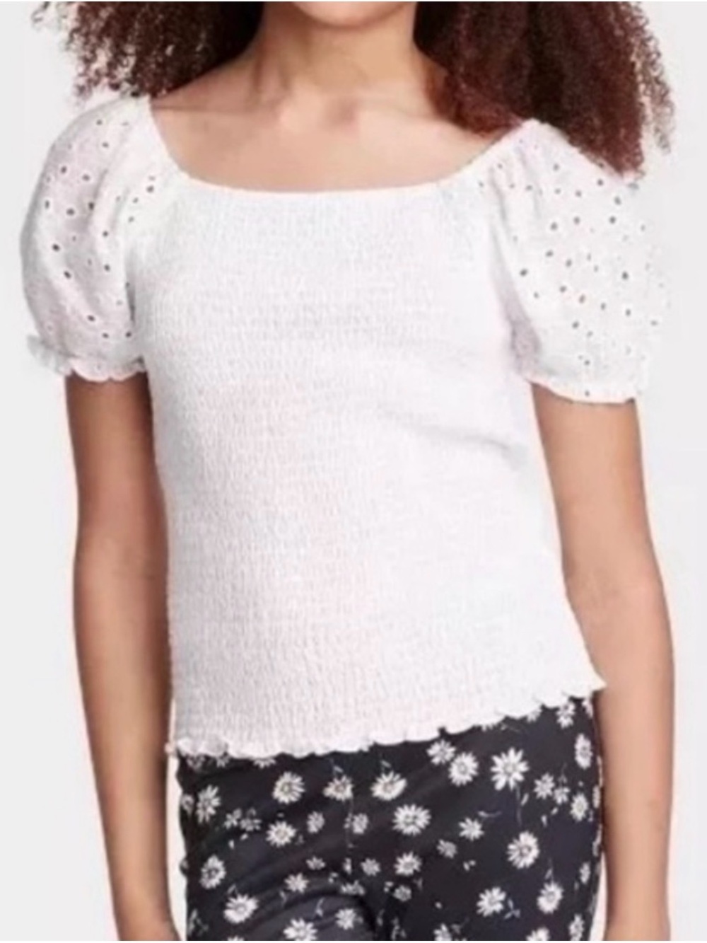art class White Puff-Sleeve Smocked Crop Top